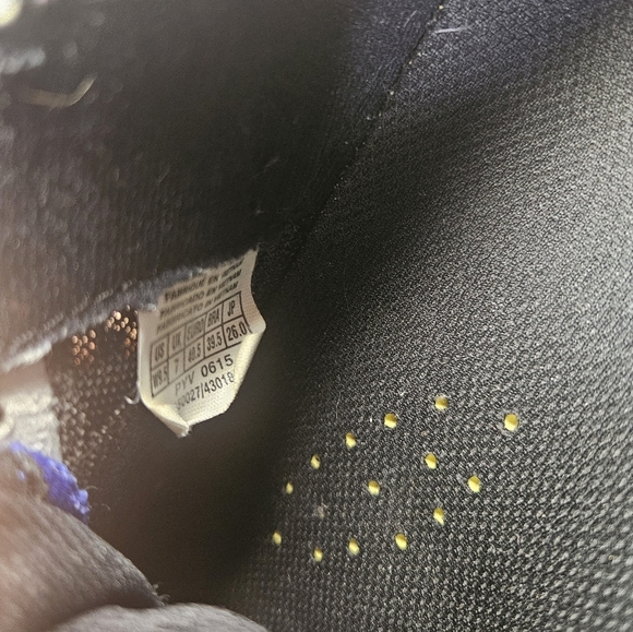 MIZUNO Women's Size 9.5 Wave Lightning SR Touch FR Volleyball Shoes - Picture 3 of 10